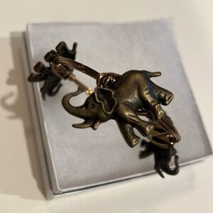 Grey elephant bracelet with bronze detailing